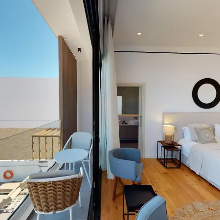 Sea-View Beach Villa Ourania At Periyiali Konnos Resort *